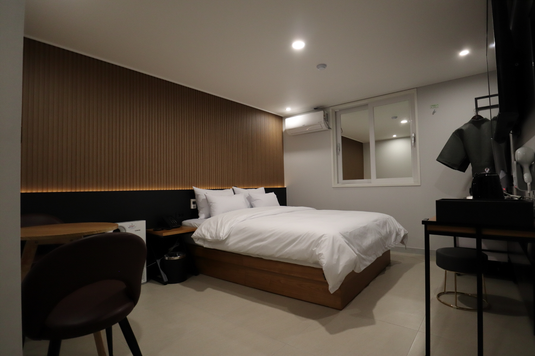 2000769928_16TrnM8g_faa159fc7008cceaa1cfc4a75dbae49ecfd20c97.JPG 이미지크게보기