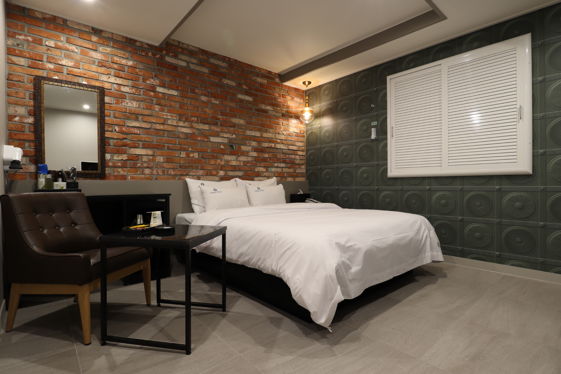 2000769928_6OYeK24F_fac97f3a0ee05f4dee0207aa030d3c70e90ac062.JPG 이미지크게보기