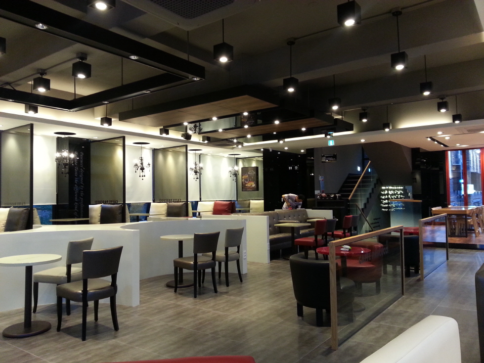 2000769928_LkMbIwAW_79c8c805091bb9eec167478503e561e00753305d.jpg 이미지크게보기