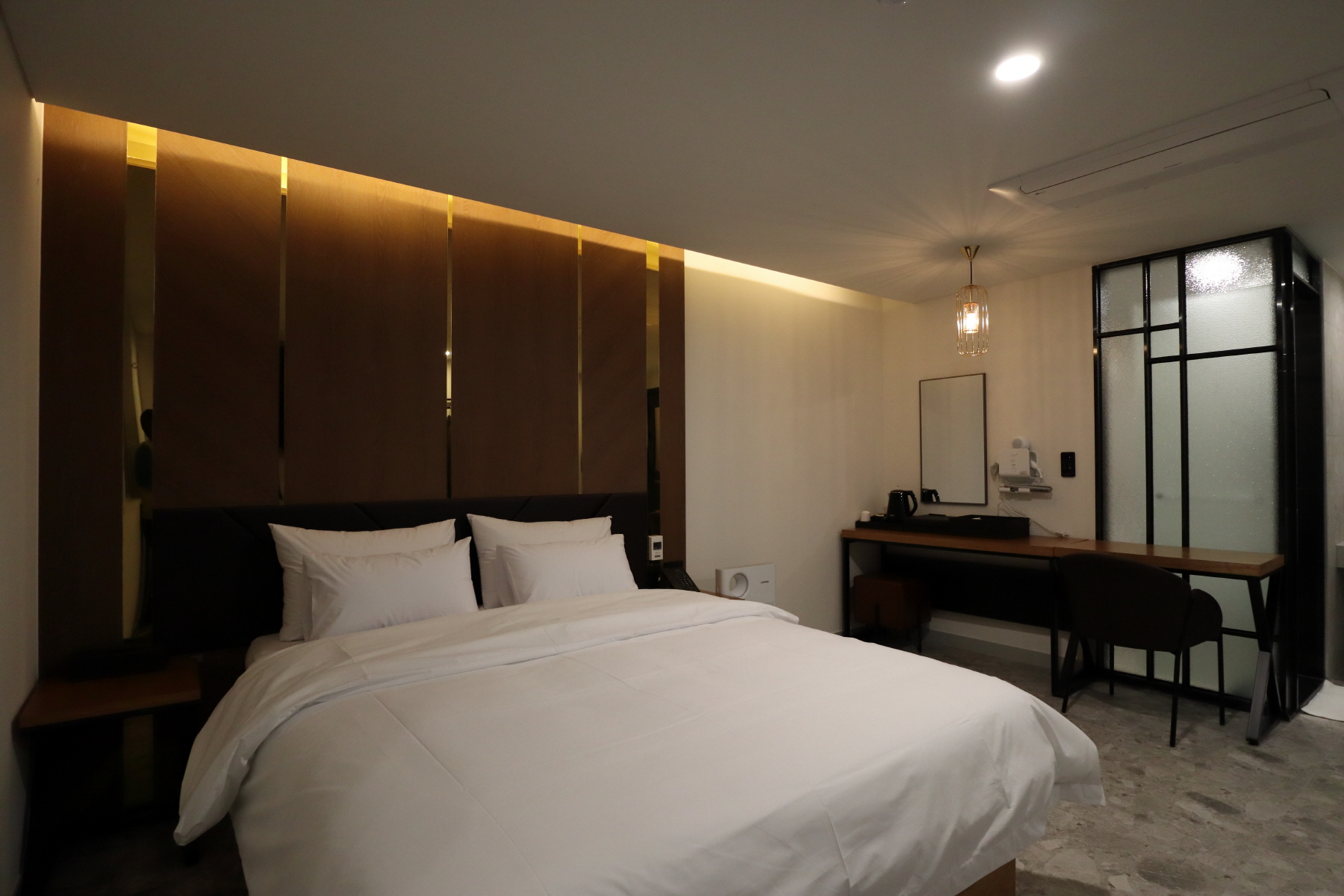 2000769928_pE7N3tzf_5ac90970beb493da28a7480e5a4a78cf4e772204.JPG 이미지크게보기