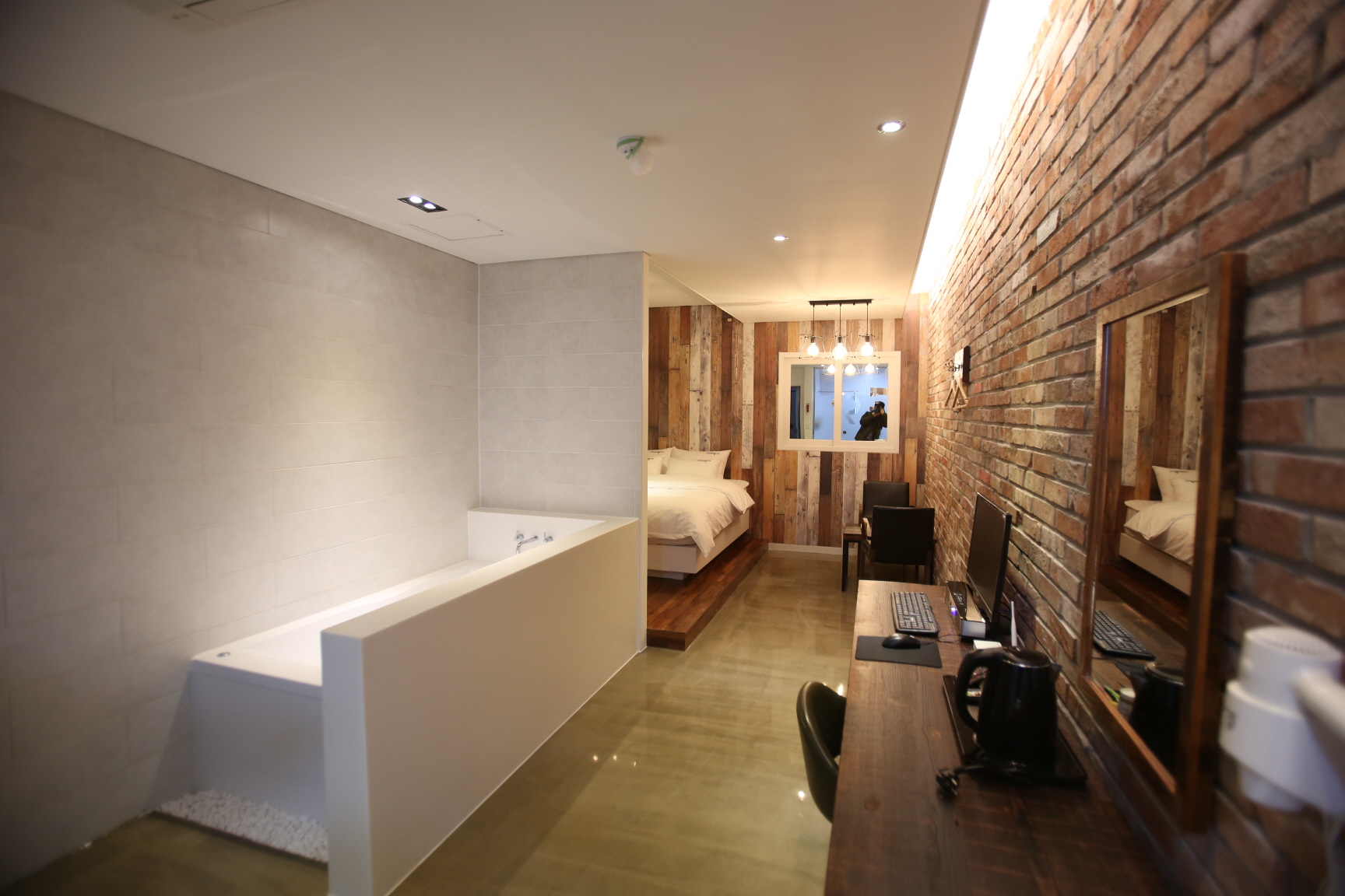 29131_copy_29133_2000769928_ClnJMzIy_984c7422ea9014b45228853be1ed78e09e4ebaa9.jpg 이미지크게보기