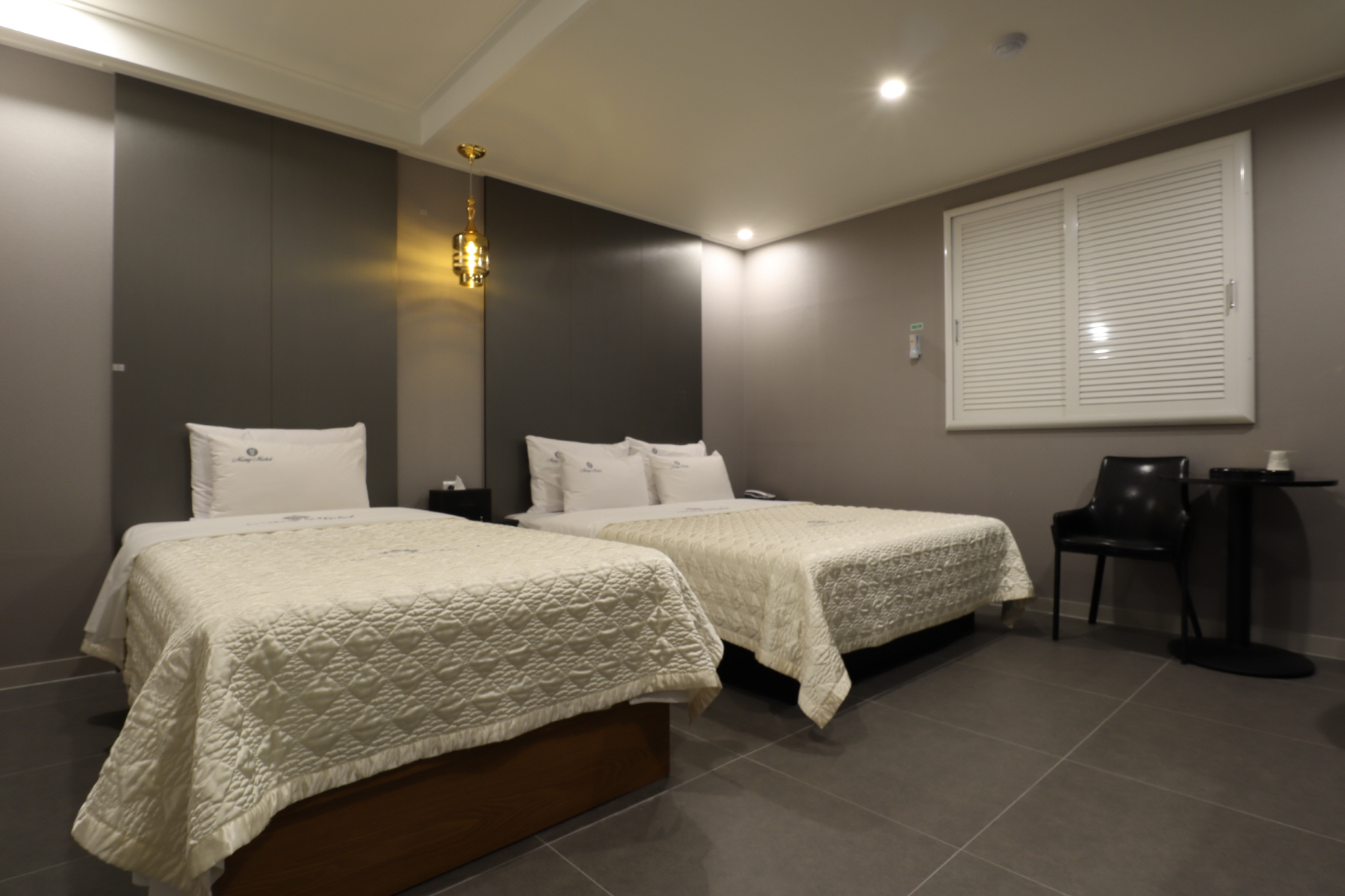 /user/i/intdesign/editor/2311/566af0fc50defe5ee70f658ce7556e64_1699321238_0266.JPG 이미지크게보기