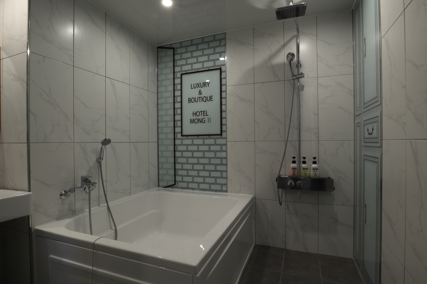 /user/i/intdesign/editor/2311/566af0fc50defe5ee70f658ce7556e64_1699321242_7191.JPG 이미지크게보기