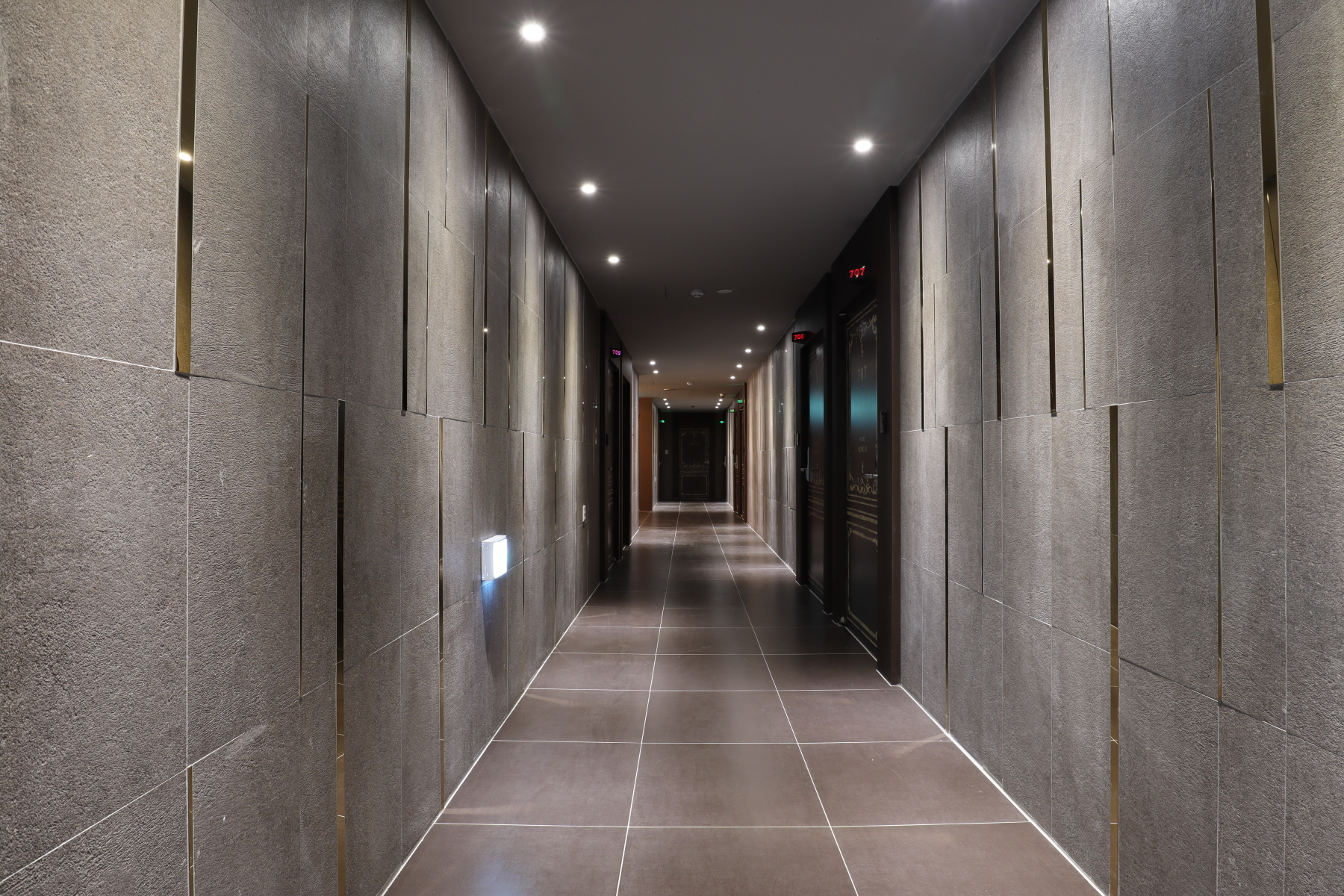 /user/i/intdesign/editor/2311/566af0fc50defe5ee70f658ce7556e64_1699321257_0399.JPG 이미지크게보기