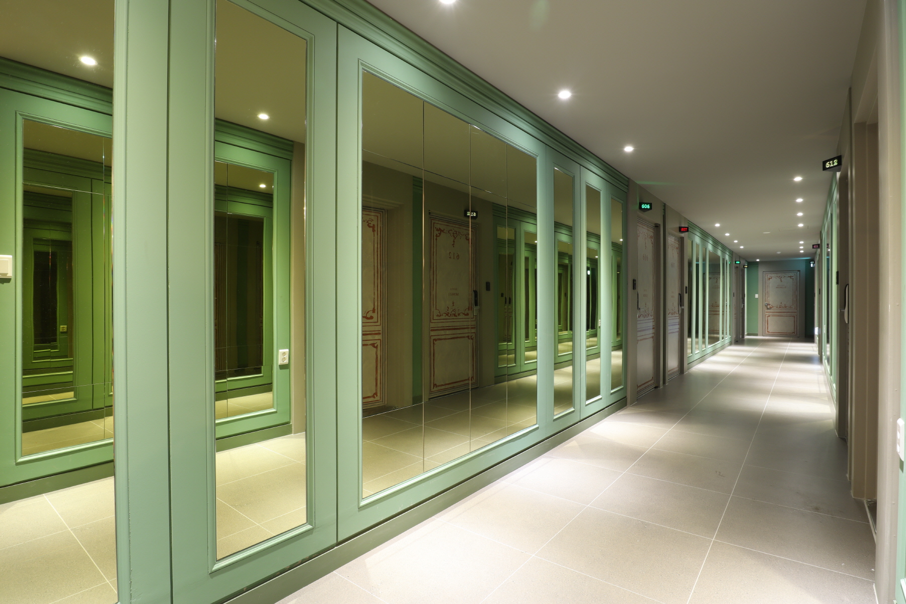 /user/i/intdesign/editor/2311/566af0fc50defe5ee70f658ce7556e64_1699321264_2442.JPG 이미지크게보기